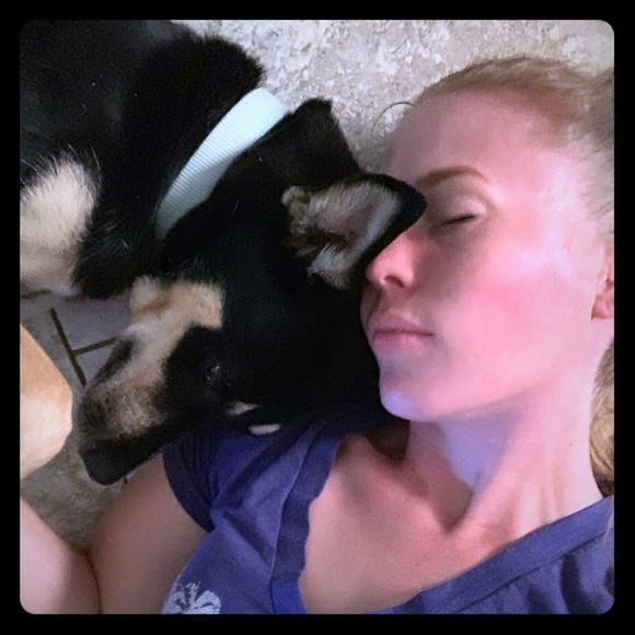 Meet your Posher, Hannah - Picture 1 of 1